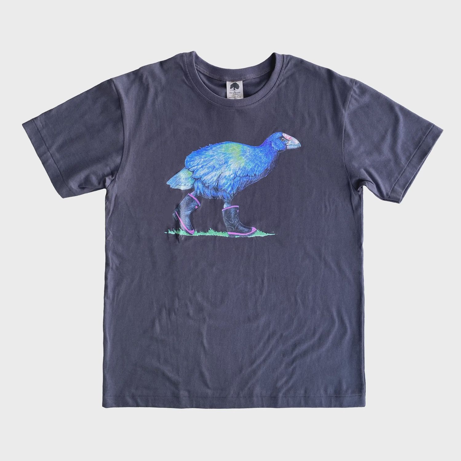 T-Shirt: takahē in gumboots, jakata, mens T-Shirt: takahē in gumboots, jakata, mens