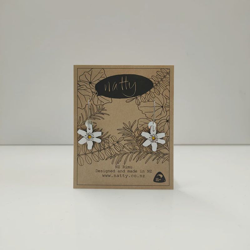 Earrings-  puawānanga /Bush Clematis