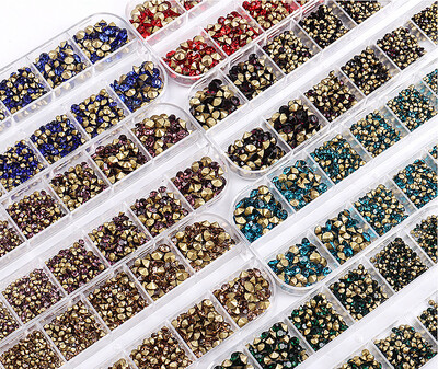 Pointed Bottom Diamond Rhinestone (12 Grids Box )