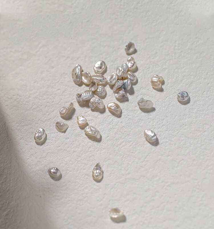 Nail Art Charms - Mini Irregular Pearl (5pcs)