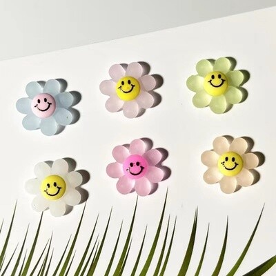 Smile Flower Nail Charms (4pcs)