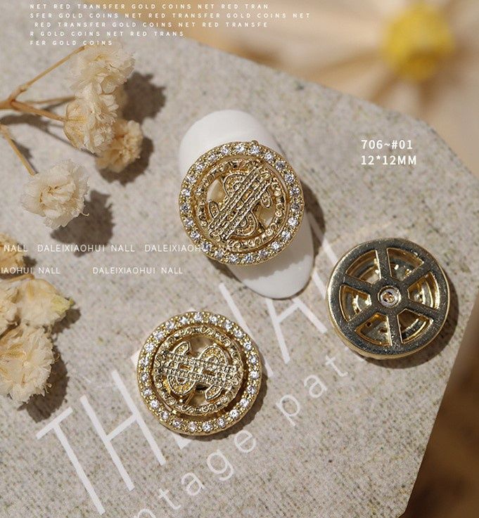 3D Spinnable Nail Charm (2pcs), color: Gold