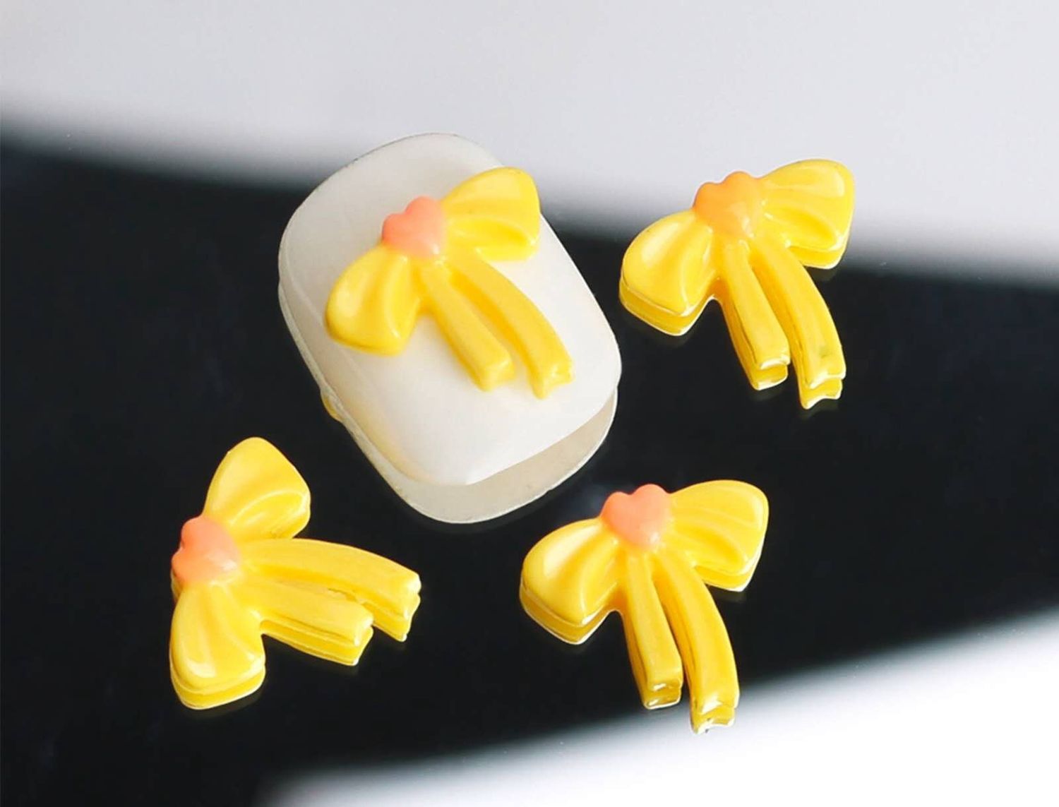 Luminous Bow Tie Nail Charms 5pcs/bag, color: Yellow