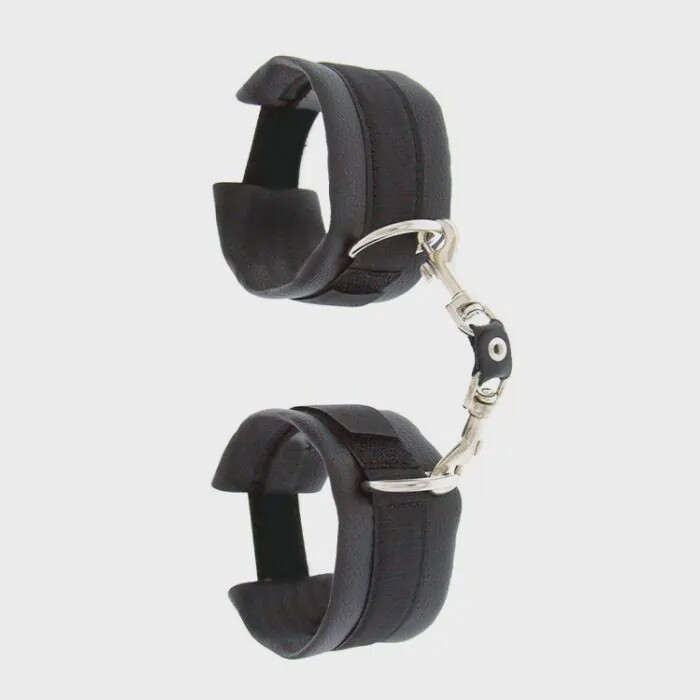 Guilty Pleasure Luxe Handboeien  Zwart