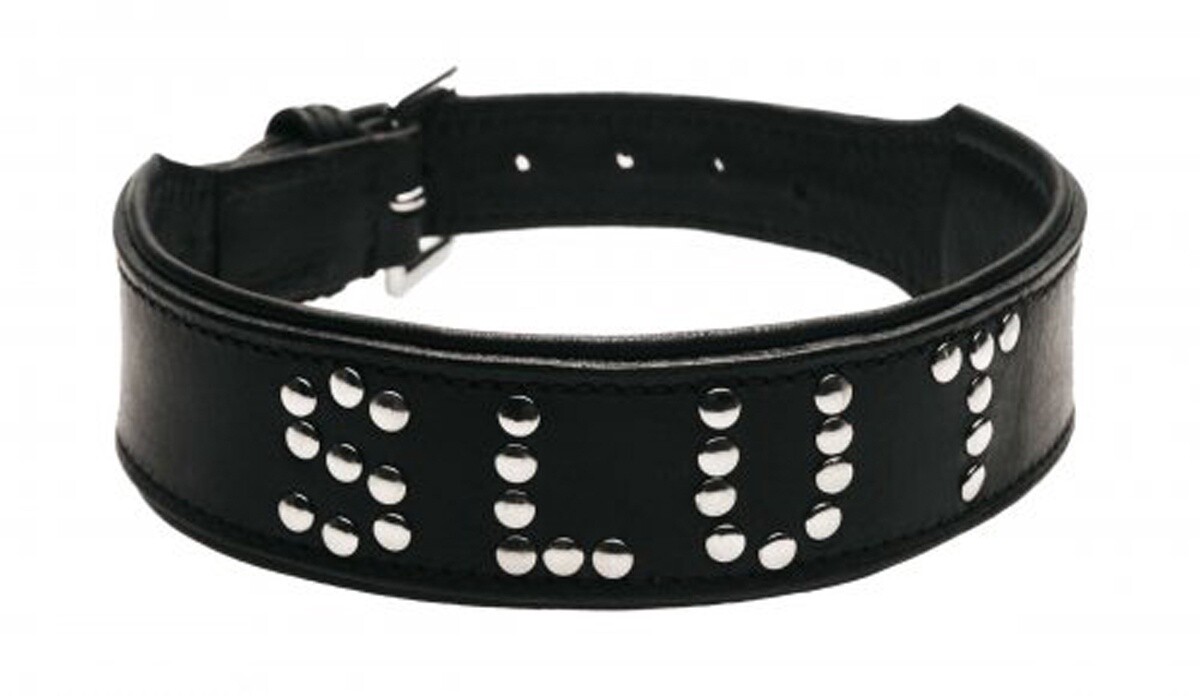 Lederen Halsband Met  en #039Slut en #039 Studs Design