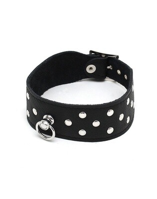 HALSBAND 4 CM BREED VERSIERD MET NIETEN