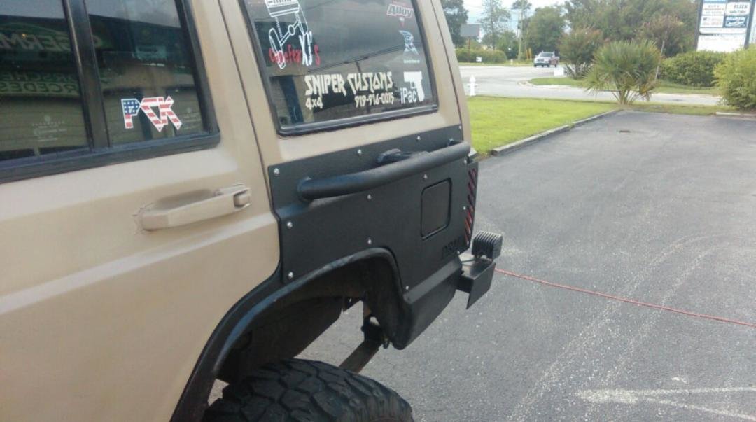 XJ 8401 Jeep Cherokee XJ QUARTER PANEL BODY Armor 2 /4 Door DB