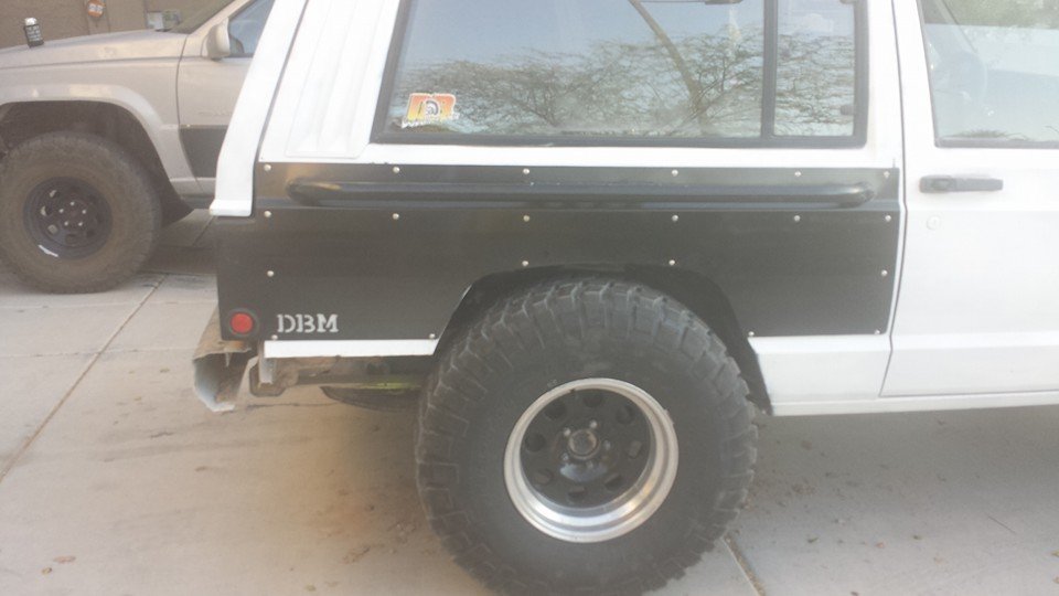 XJ 8401 Jeep Cherokee XJ QUARTER PANEL BODY Armor 2 /4 Door DB