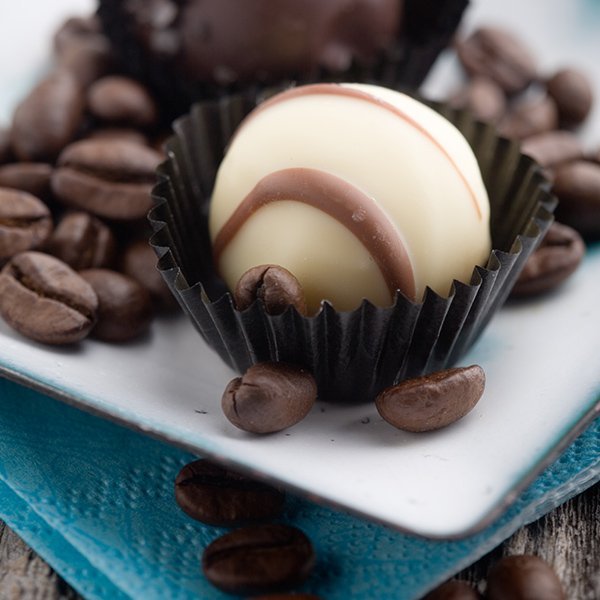 WHITE CHOCOLATE TRUFFLE