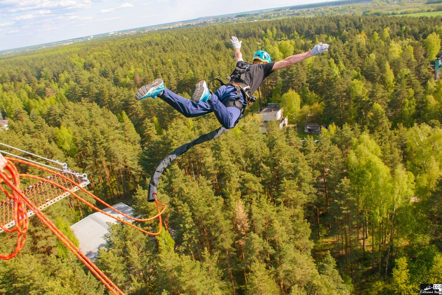 Прыжок с 50 метровой вышки - Корпуса!