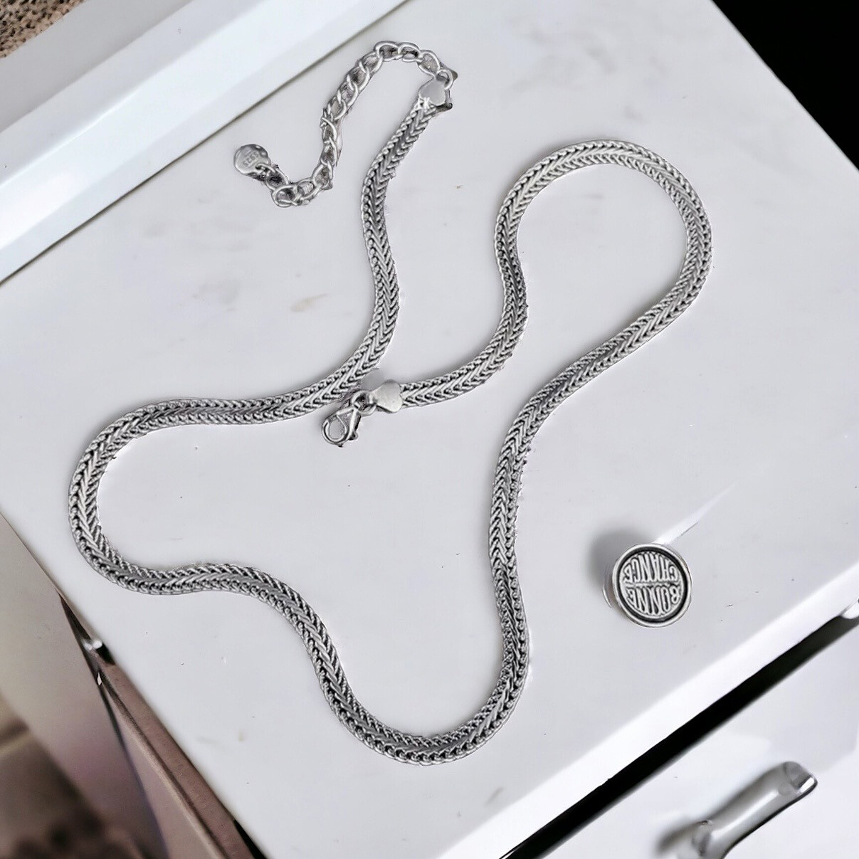 Retro Ketting Met Bedel - Zilveren Ketting - Statement Ketting