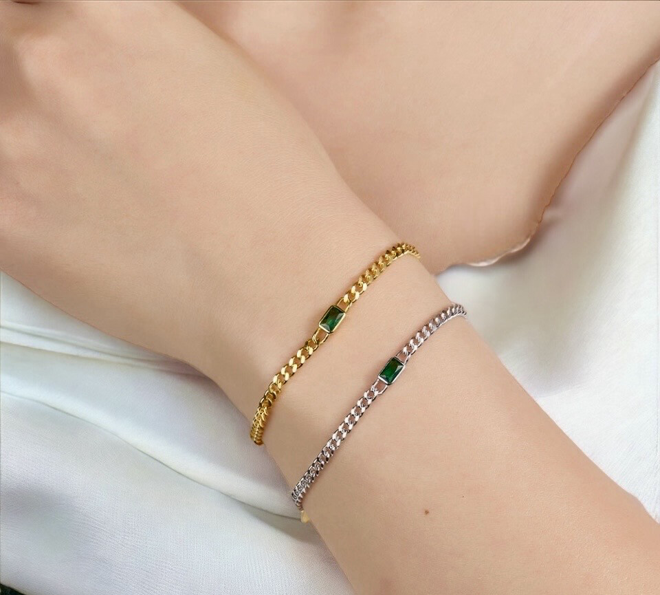 Armband Met Groen Steentje - Schakel Armband - Sterling Silver - Plating 18K Goud - zilveren armband- armband voor vrouwen - cadeautip - cadeau voor haar