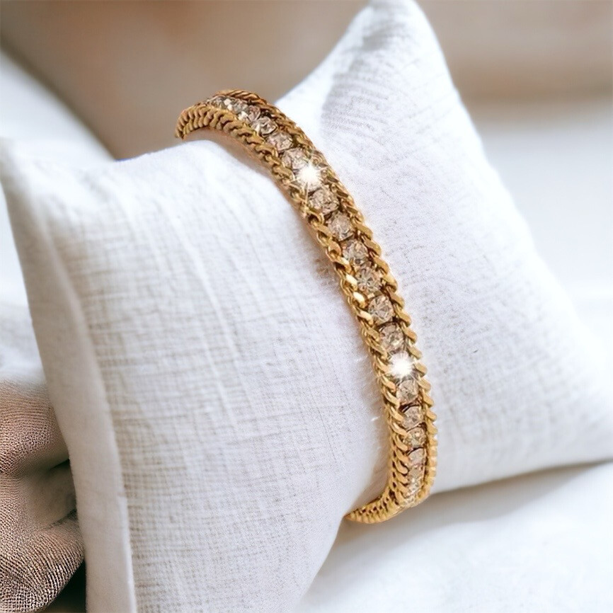 Brede Armband - Armband Met Steentjes - Moderne Armband -armband met sluiting - Stainless Steel armband - Armband voor haar - Cadeau tip
