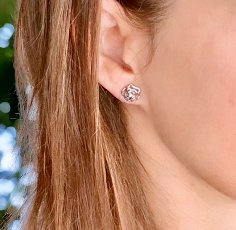 Bloem Knopjes Oorbellen -,Oorbellen voor vrouwen - Cadeau tip- Bloem Knopjes Oorbellen - Sterling zilver - Zircon steen - 14K Gold Plated Rhodium