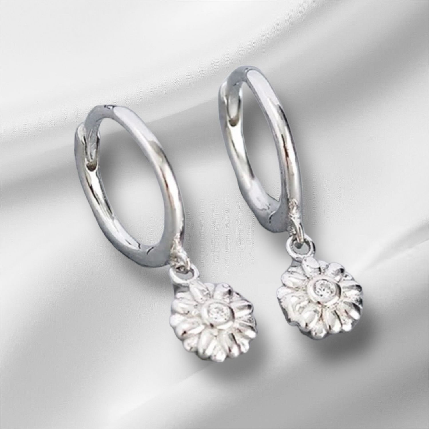 Ring Oorbellen met bloem Hanger - Ring oorbellen met bloemhanger voor dames