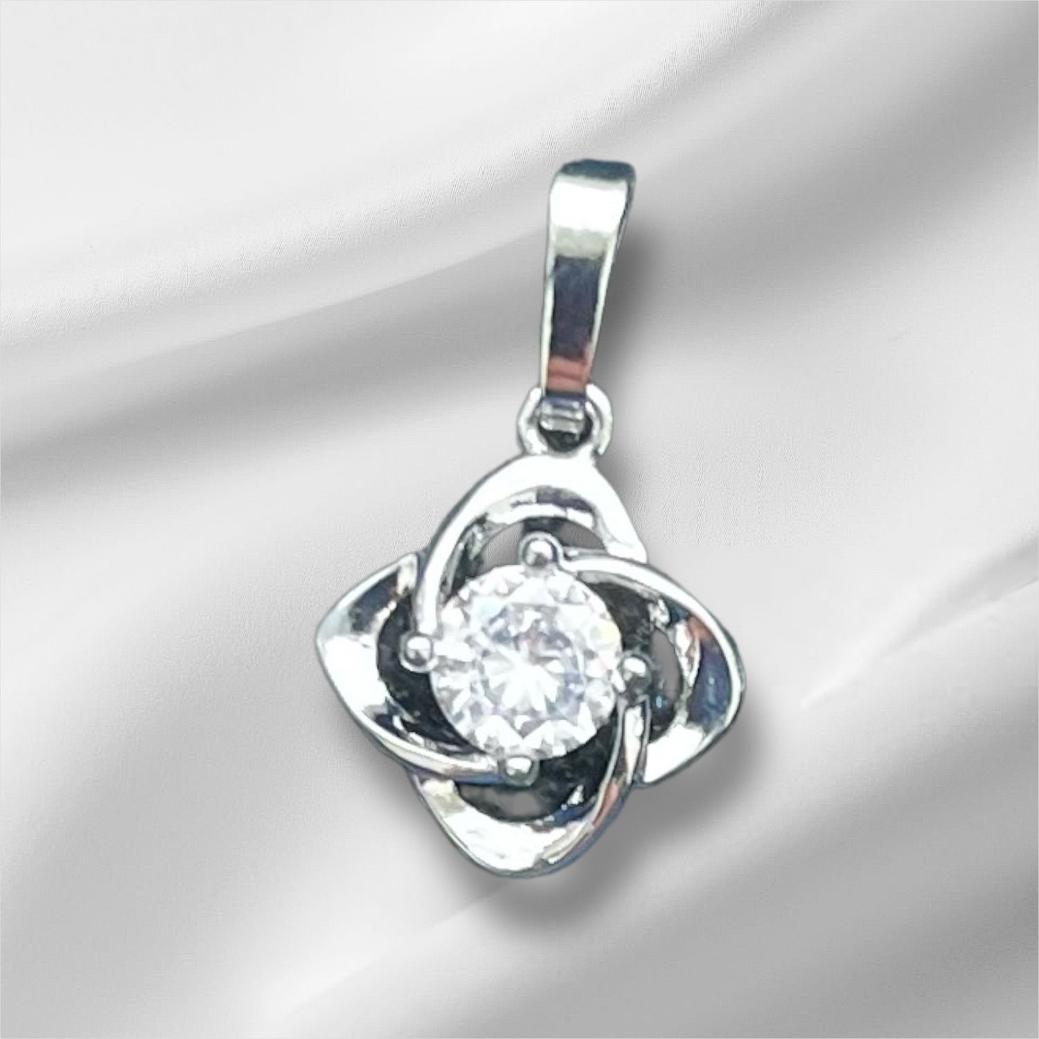 Klavertje 4 Hanger Met Zircon - Zilveren Hanger Voor Ketting