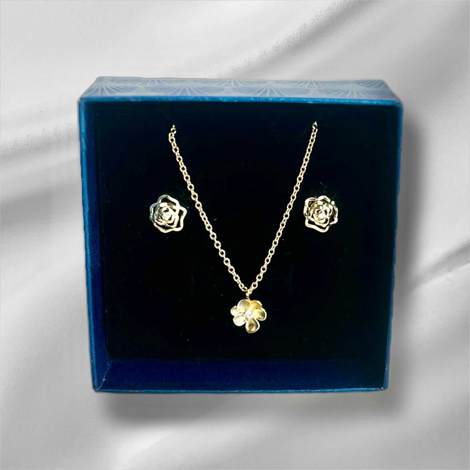 Bloem Knopjes Oorbellen -,Oorbellen voor vrouwen - Cadeau tip- Bloem Knopjes Oorbellen - Sterling zilver - Zircon steen - 14K Gold Plated Rhodium