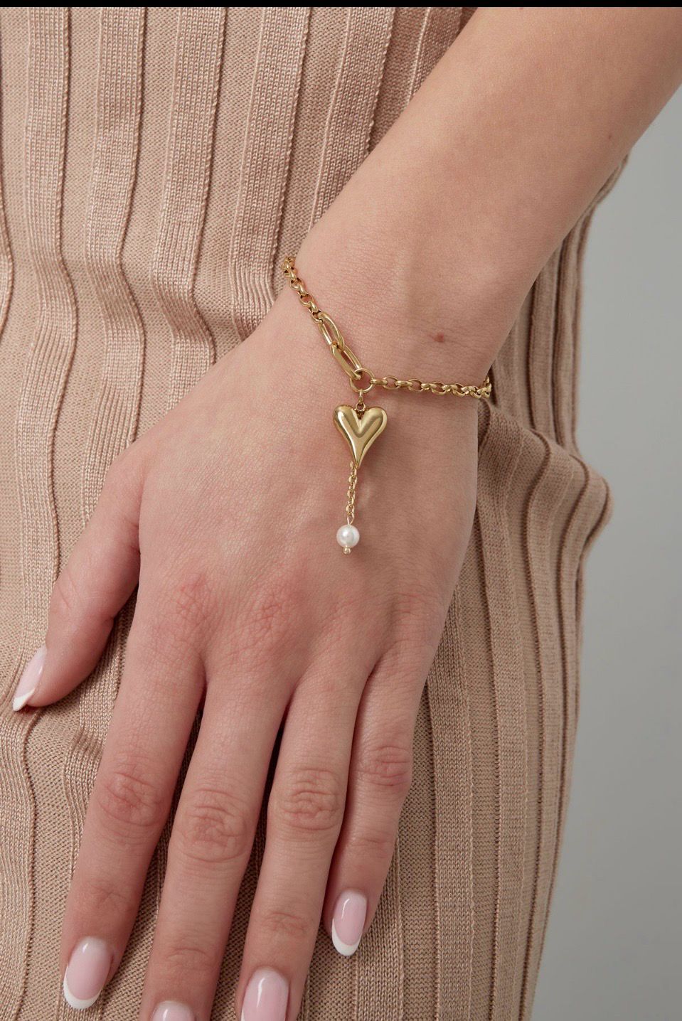 Armband Lovely Hearts - Schakel armband - Stainless Steel Armband- Goudkleur -cadeautip- Herbal Infinity Jewellery - 100% Waterproof bracelet