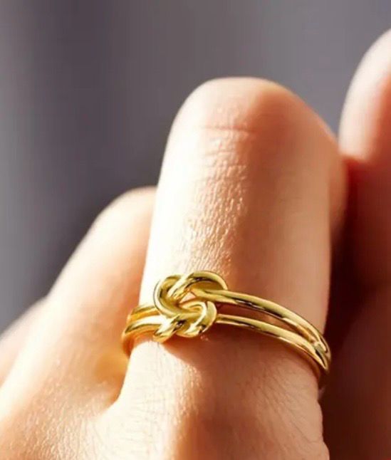 Ring Met Knoopje