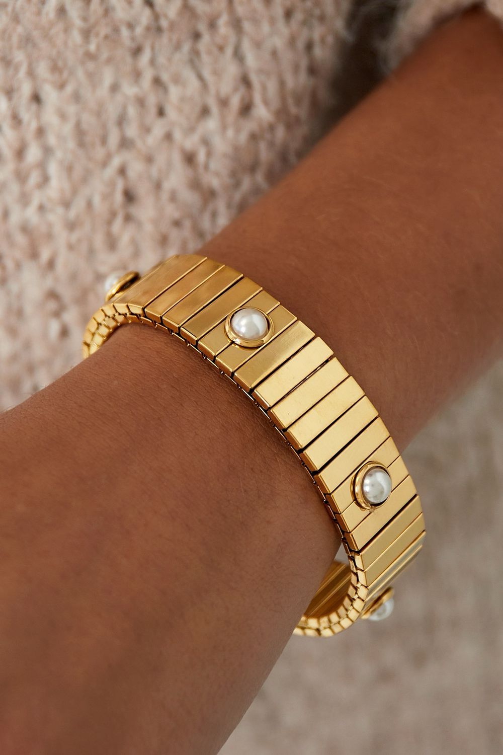Brede Stretch Armband Met Parels - Stainless steel armband - Herbal infinity Jewellery- goudkleurige Armband - Leuk Cadeau