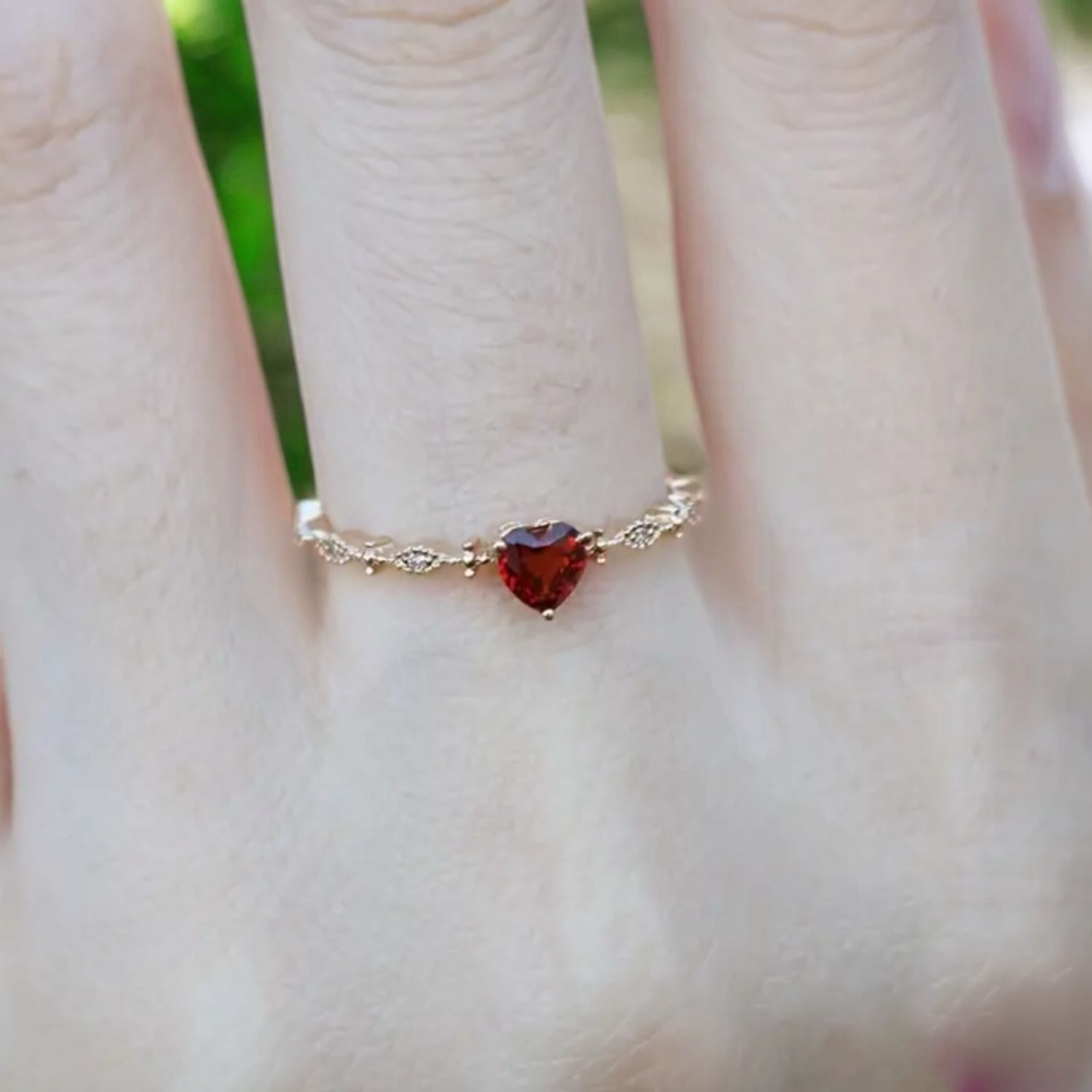 Ring Met Rood Hartje