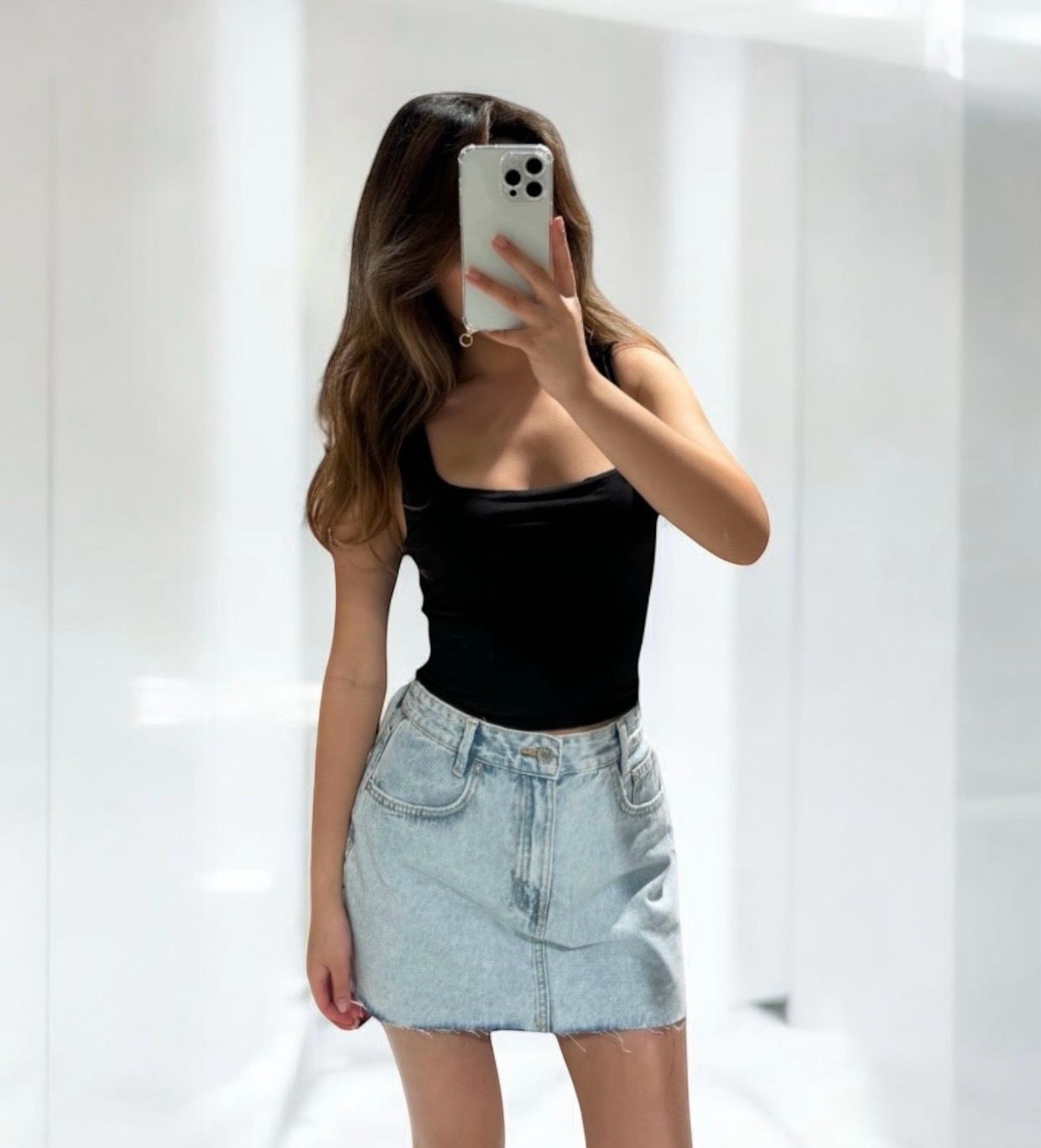 Crop Top -  Zwarte Top - Top Met Brede Bandjes - Laag uitgesneden top - Korte top - Zomer Top