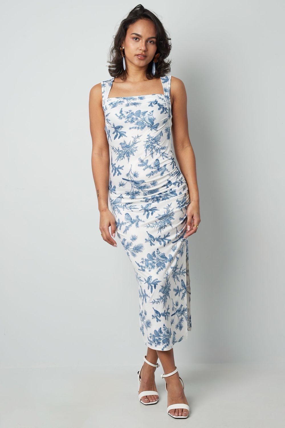 Lang Kleed Met Bloemen-Aanpassende Jurk Met Split- Kleed Met Bloemen Motief - Lang Kleed Met Stretch - Blauw Kleed - Midi Jurk