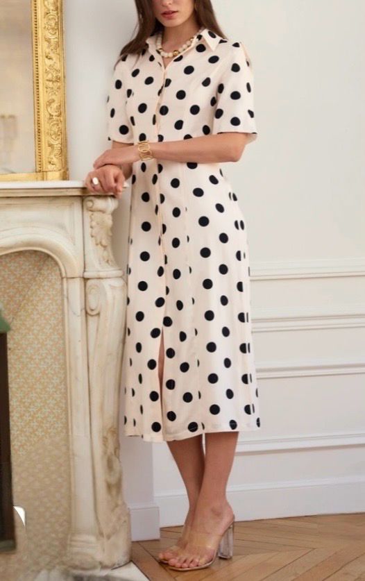 Midi Shirt Jurk Met Dots - Jurk Met Korte Mouwen - Midi Jurk Met Knoopjes