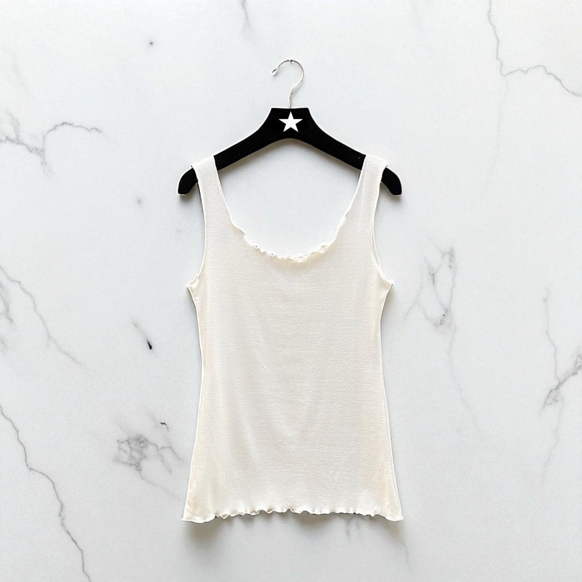 Effen Basic Rib Tanktop - Kwalitatieve Top Met Subtiele Ruffle Voor Dames