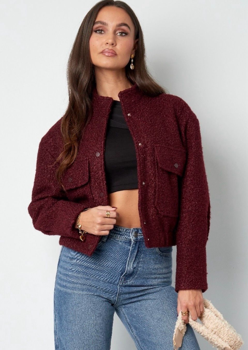 Bordeaux Cropped Teddy Jas – Warme Damesjack met Borstzakken”