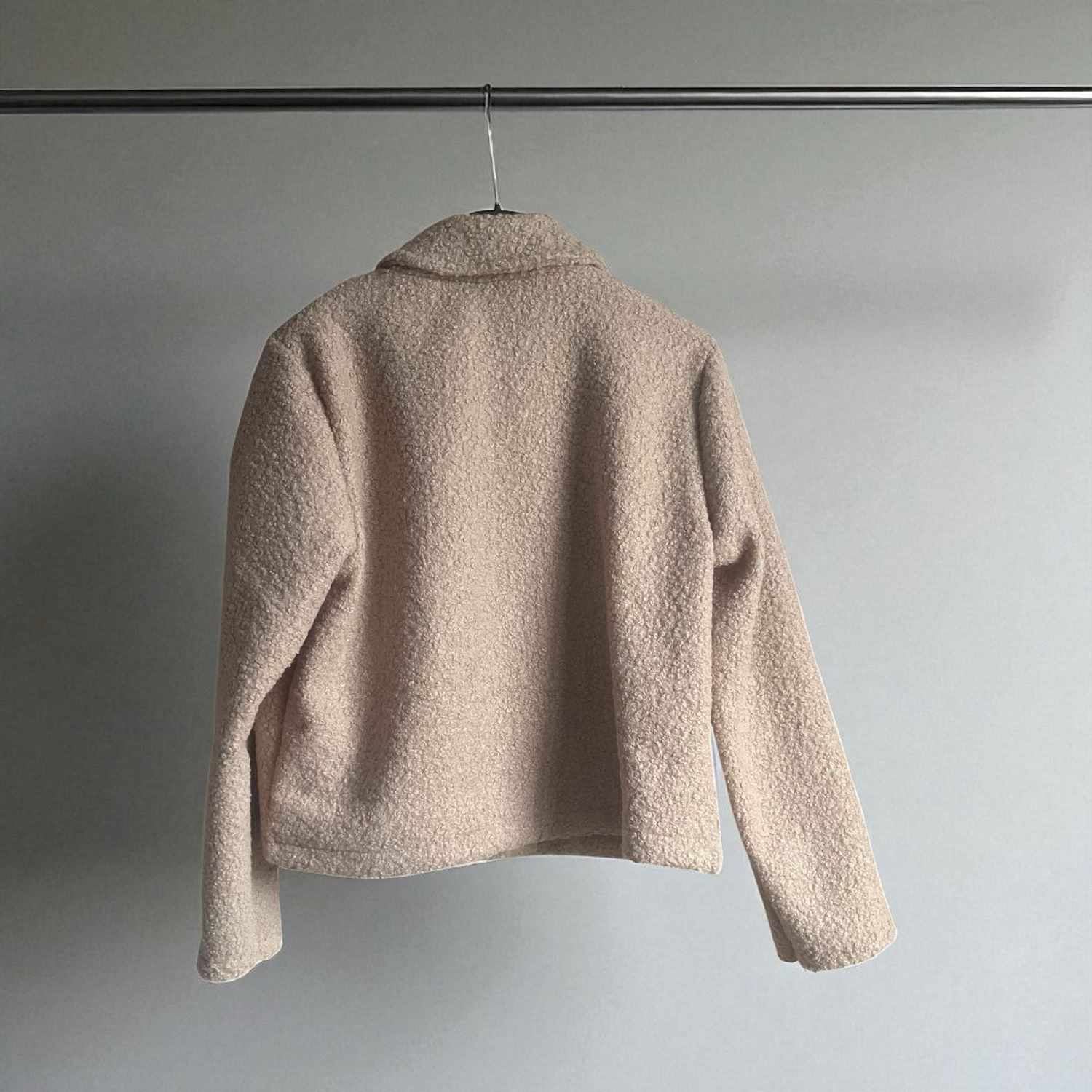 Dames Teddy Jas – Warme Kort Model Jas met Gouden Knopen