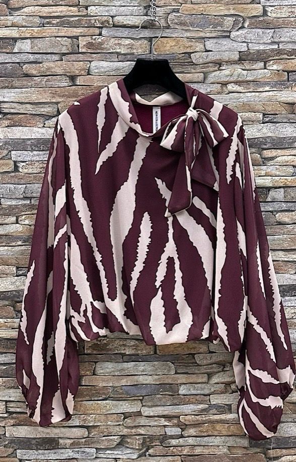 Chique blouse met print en romantische soepelvallende mouwen – trendy met viscose voering
