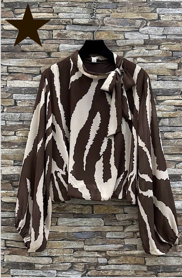 Chique blouse met print en romantische soepelvallende mouwen – trendy met viscose voering