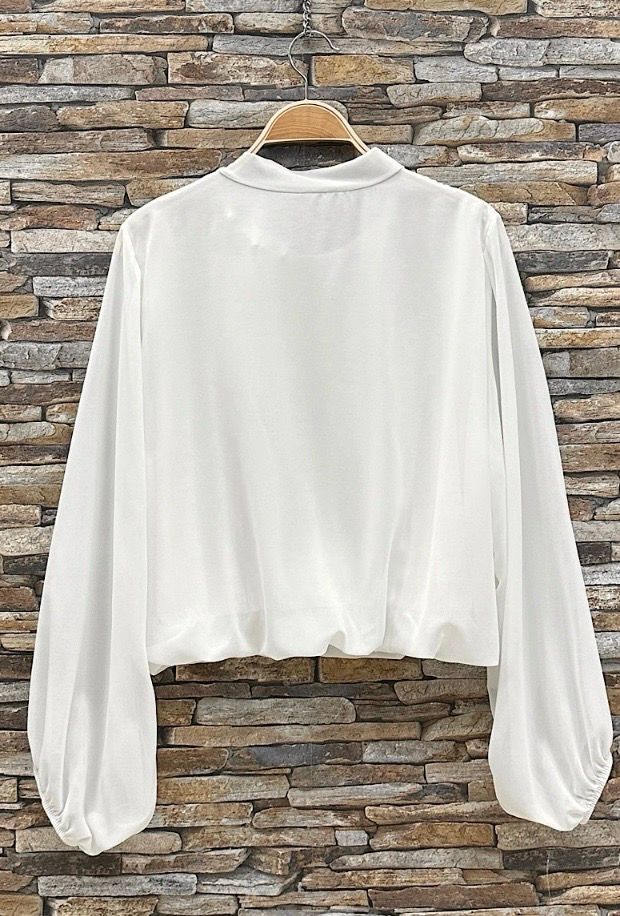 Chique blouse met print en romantische soepelvallende mouwen – trendy met viscose voering