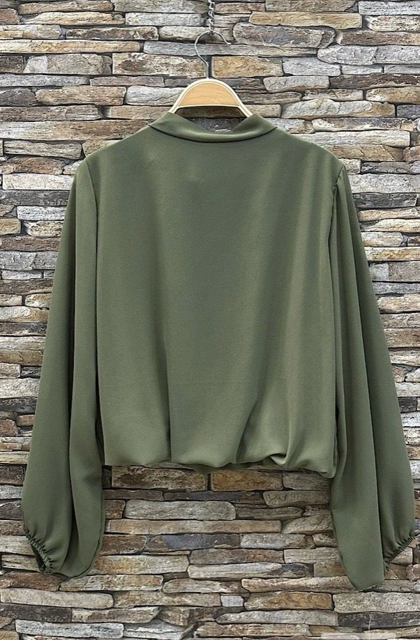 Chique blouse met print en romantische soepelvallende mouwen – trendy met viscose voering