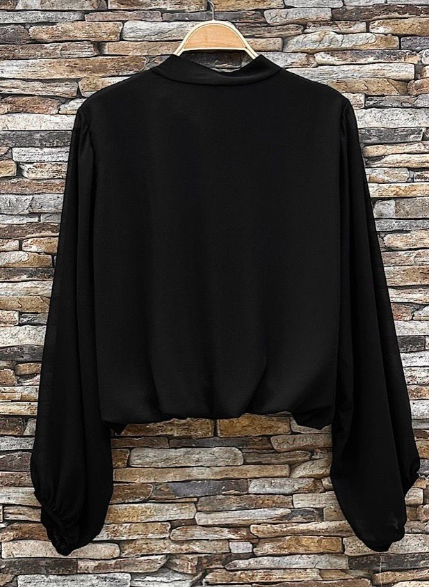 Chique blouse met print en romantische soepelvallende mouwen – trendy met viscose voering