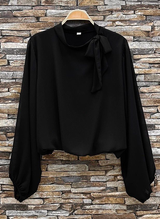 Chique blouse met print en romantische soepelvallende mouwen – trendy met viscose voering