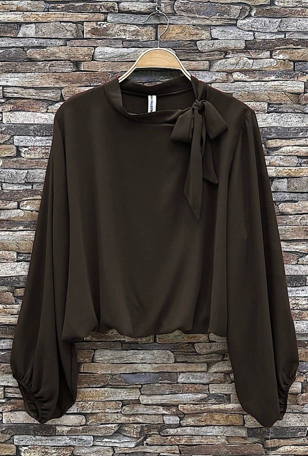 Chique blouse met print en romantische soepelvallende mouwen – trendy met viscose voering