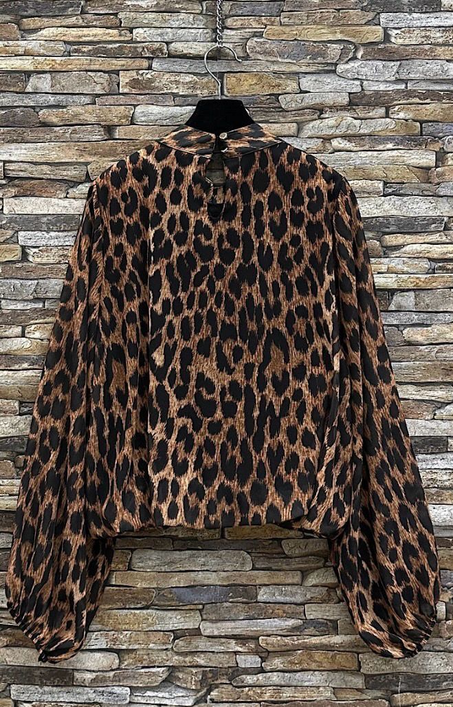 Romantische chique blouse met trendy vloeiende mouwen &amp; viscose voering