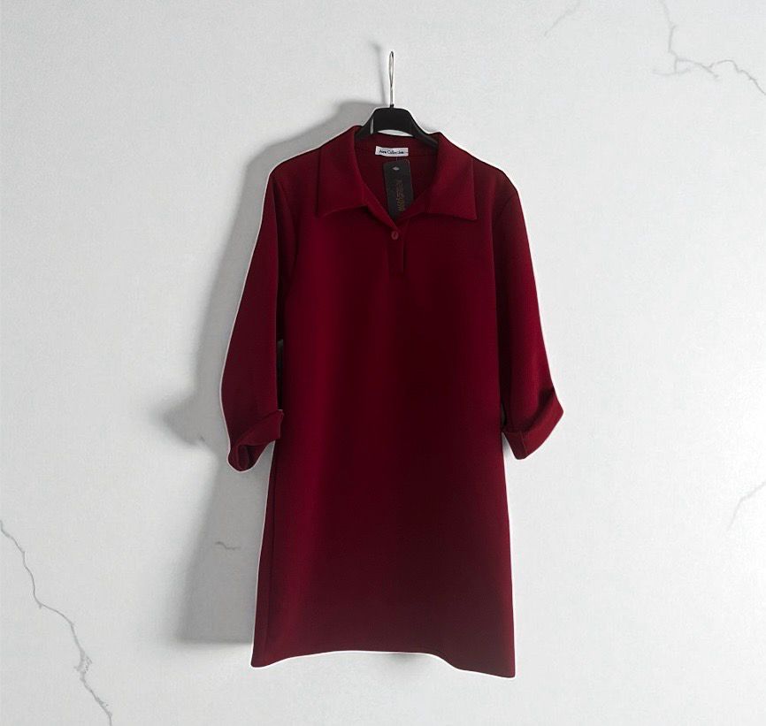 Burgundi polo jurk dames – korte jurk met kraag en knoopsluiting – casual chic outfit