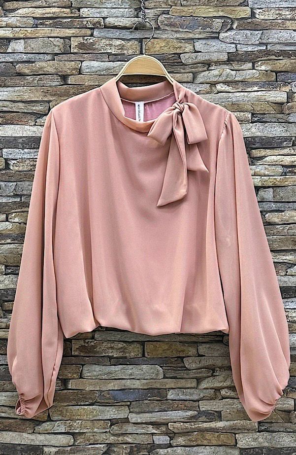 Chique blouse met print en romantische soepelvallende mouwen – trendy met viscose voering