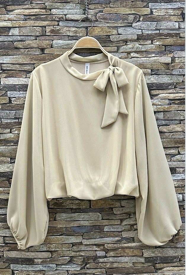 Chique blouse met print en romantische soepelvallende mouwen – trendy met viscose voering