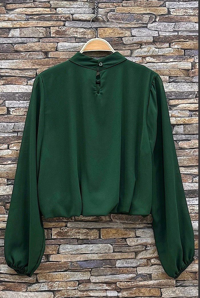 Elegante blouse in effen kleur en romantische soepelvallende mouwen – trendy met viscose voering