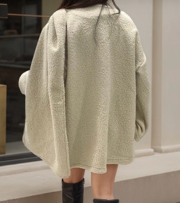 Teddy Coat met Ingebouwde Sjaal – Warme Oversized Jas