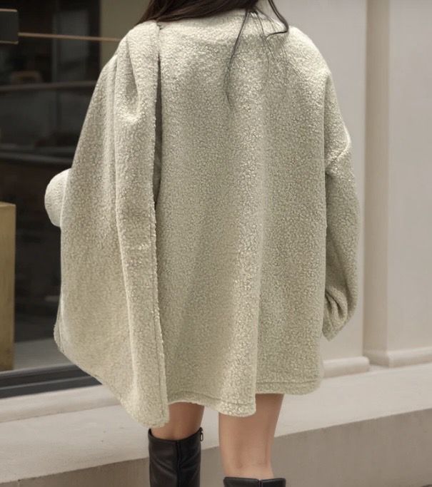 Teddy Coat met Ingebouwde Sjaal – Warme Oversized Jas
