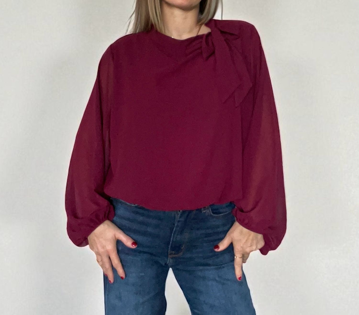 Chique blouse en romantische soepelvallende mouwen – trendy met viscose voering