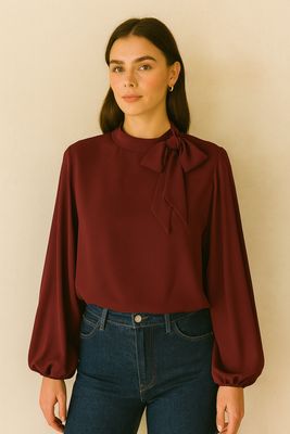 Chique blouse en romantische soepelvallende mouwen – trendy met viscose voering Chique blouse en romantische soepelvallende mouwen – trendy met viscose voering