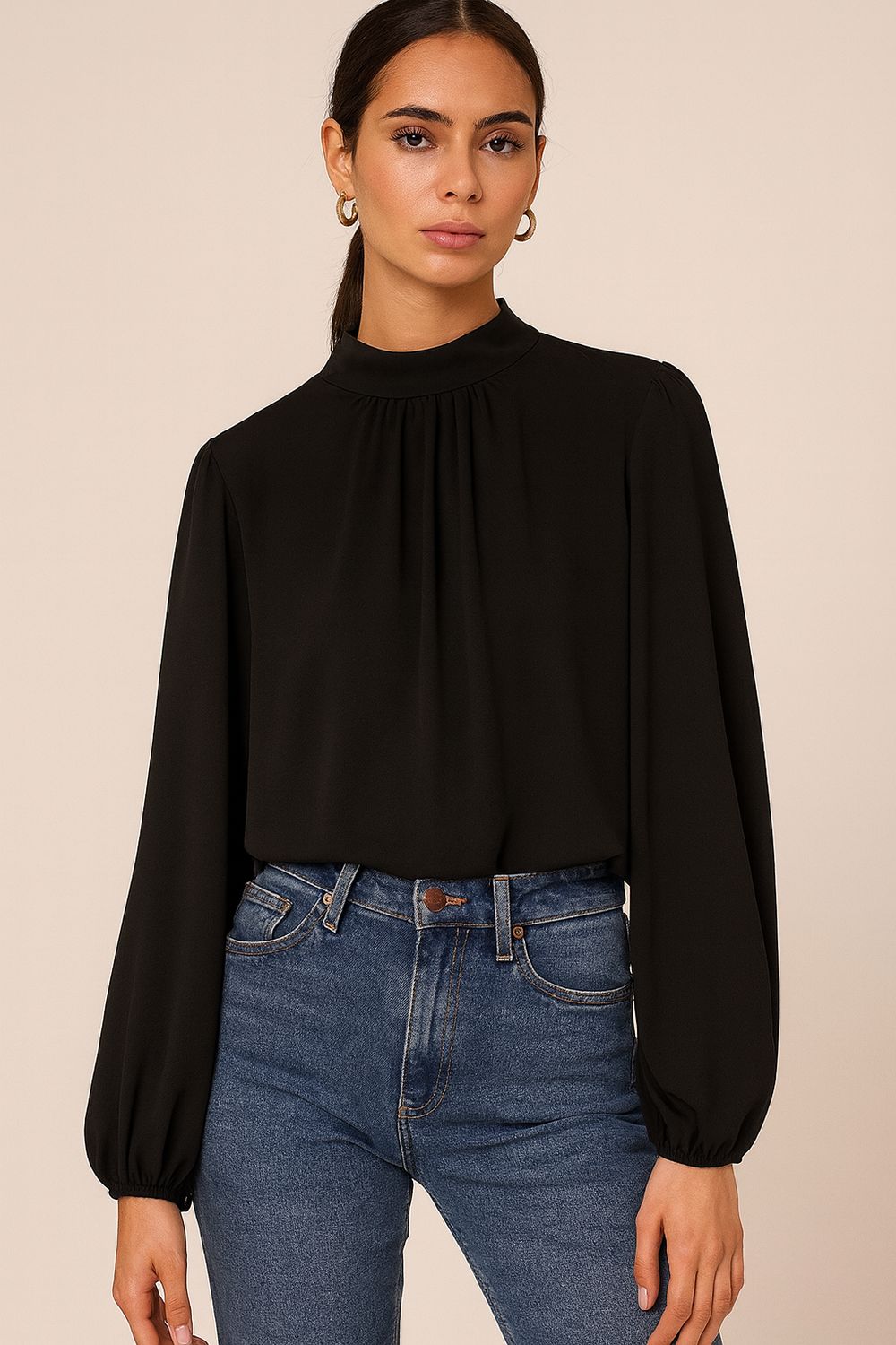 Elegante blouse in effen kleur en romantische soepelvallende mouwen – trendy met viscose voering