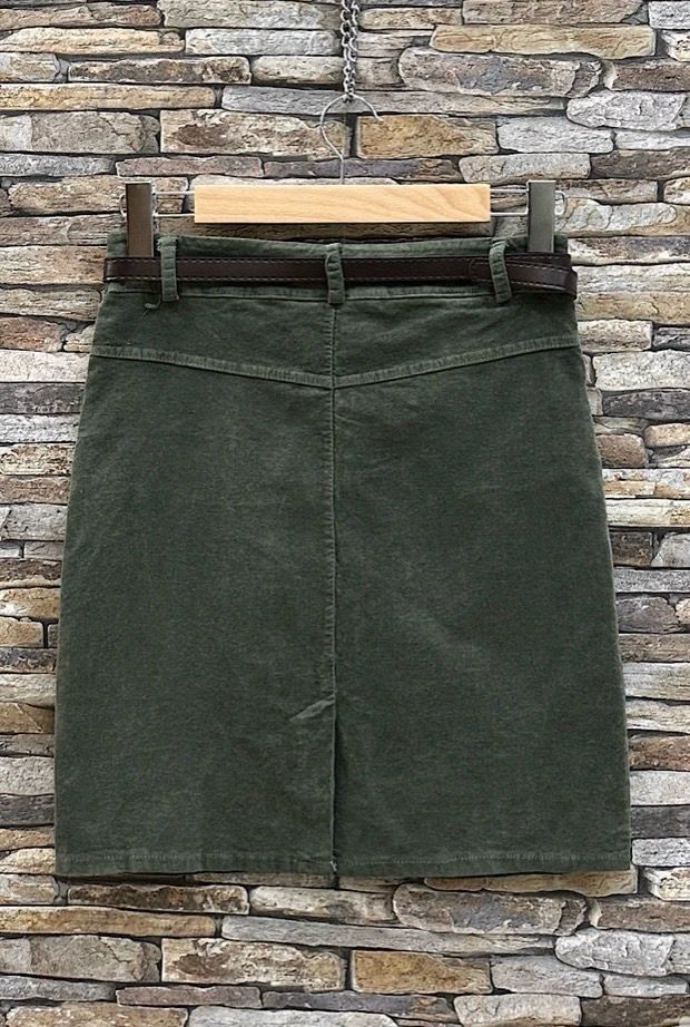Klassieke tedin skirt chino thick velvet belt with pockets.