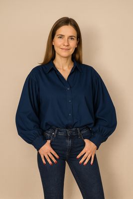 Blouse met pofmouwen dames – blauwe blouse – elegante oversized look